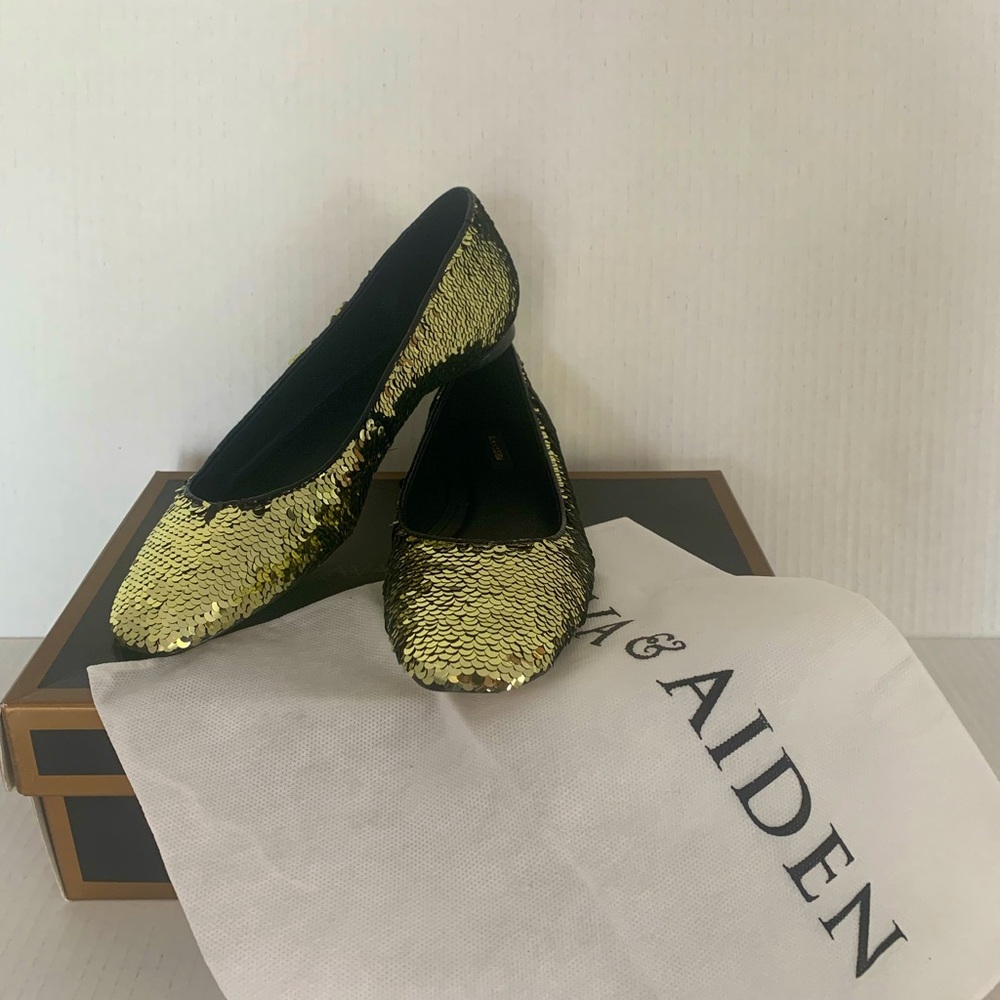 Ava & Aiden women’s black & gold sequin ballet flat shoes size 6.5